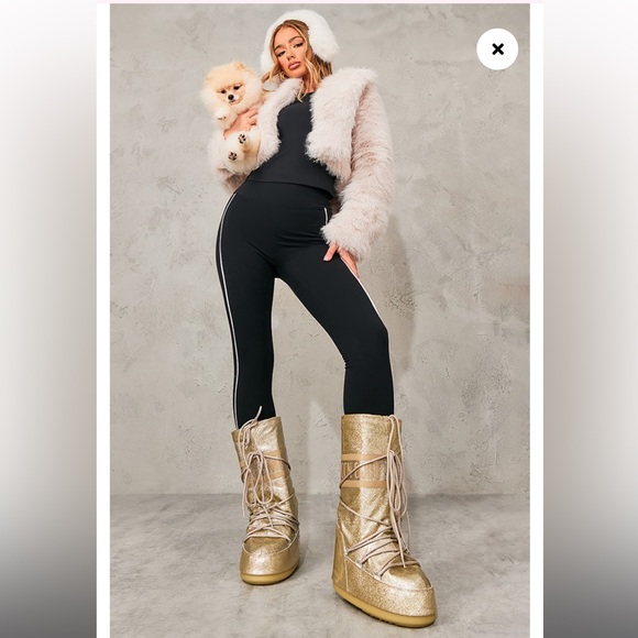 Glitter Moon Boot - Picture 3 of 16